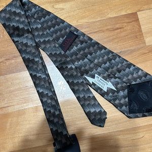 MENS SILK NECK TIE BY THE GRATEFUL DEAD STEPPING STONES FOURTEENTH
SET EUC